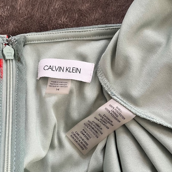 Calvin Klein Blue Sage Floral Ruffle V-Neck A-Line Midi Dress - Picture 3 of 3